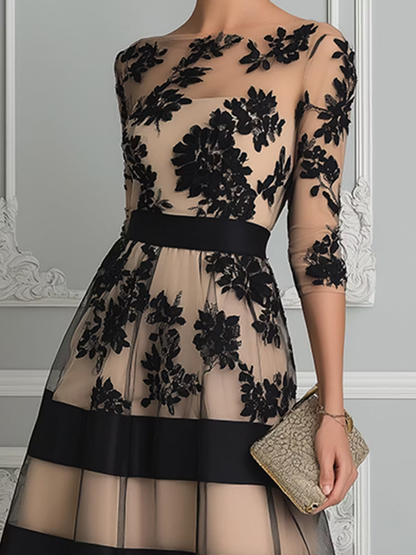 Rosanna - Elegante abito midi a trapezio in pizzo nero