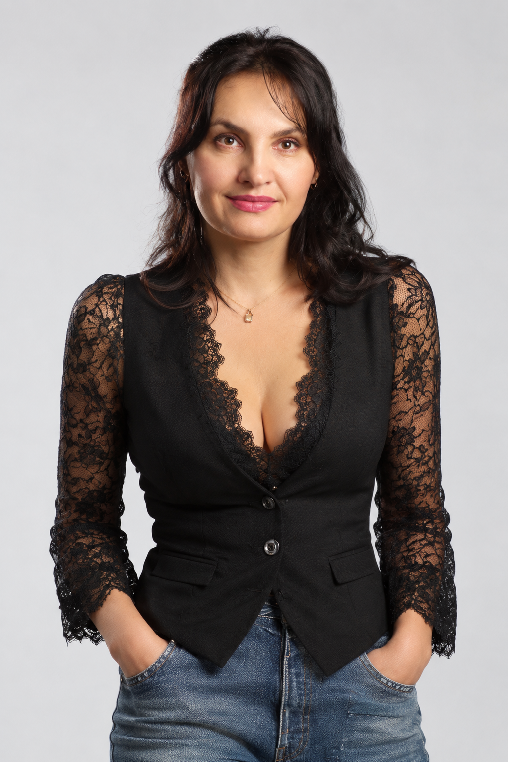Nicoletta - Blazer nero con maniche semitrasparenti