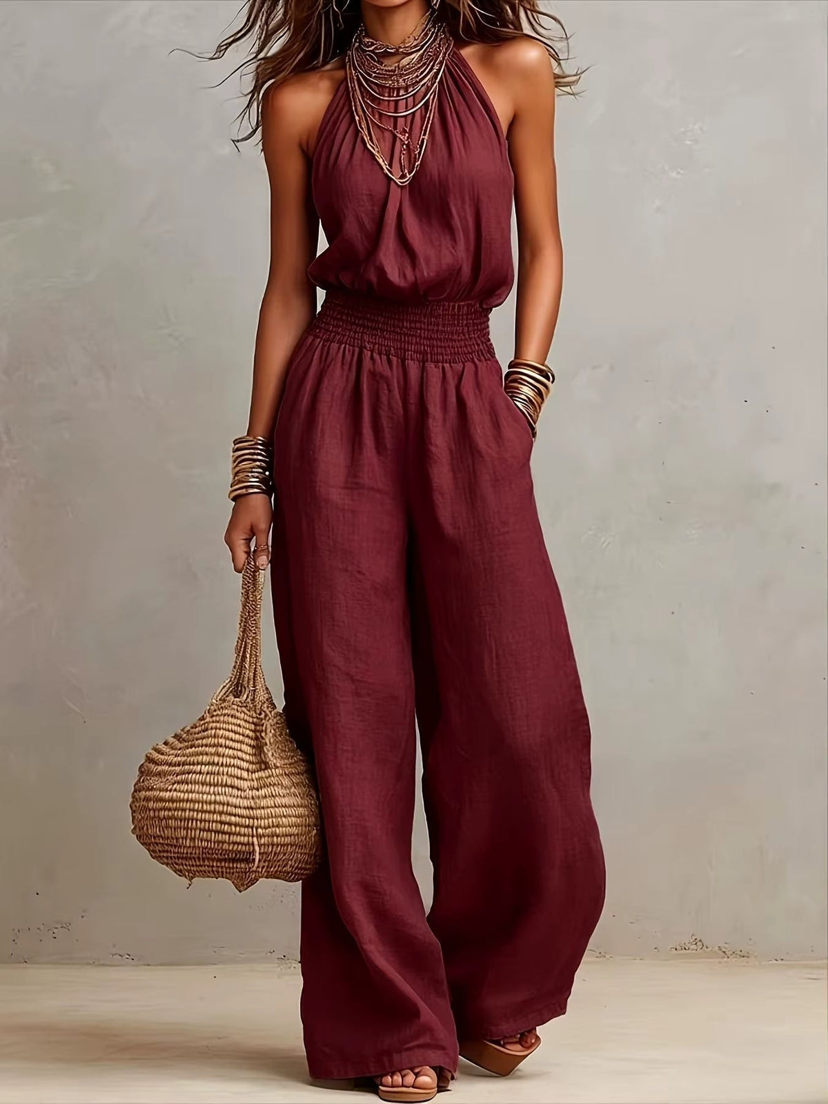 Benedetta - Tuta con pantaloni a gamba larga e scollo all’americana