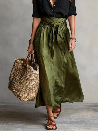 Vita - Elegante completo a due pezzi con camicetta nera e gonna midi