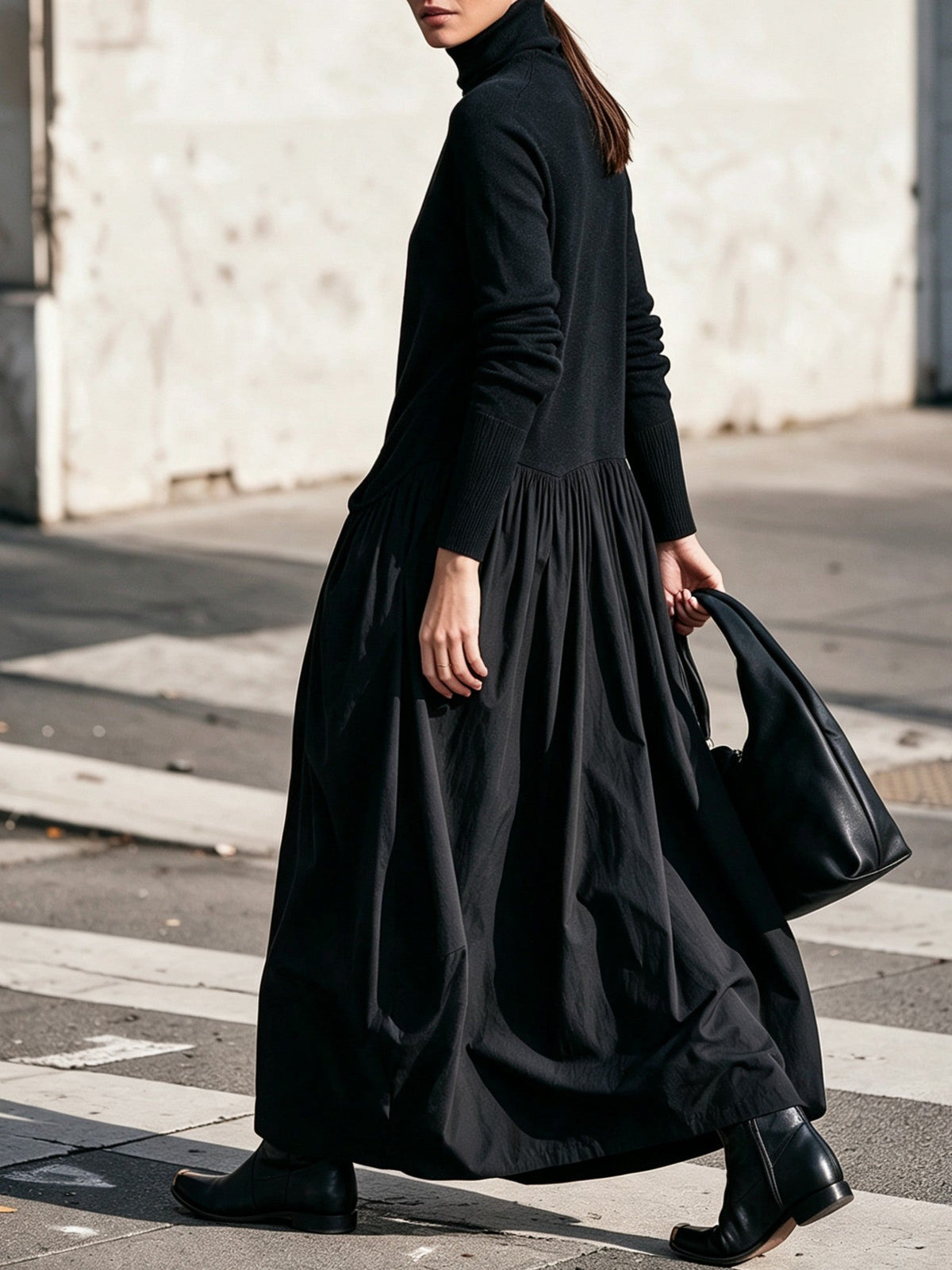 Barbara - Abito lungo oversize con collo alto e tasche decorative