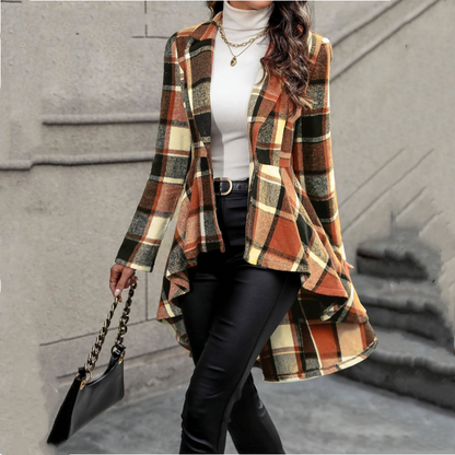 Alessandra - Statement Tailoring, cappotto da donna a quadri con peplo asimmetrico e vita stretta